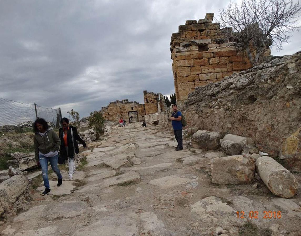 Vural Termal Apart Otel Denizli  Bagian luar foto